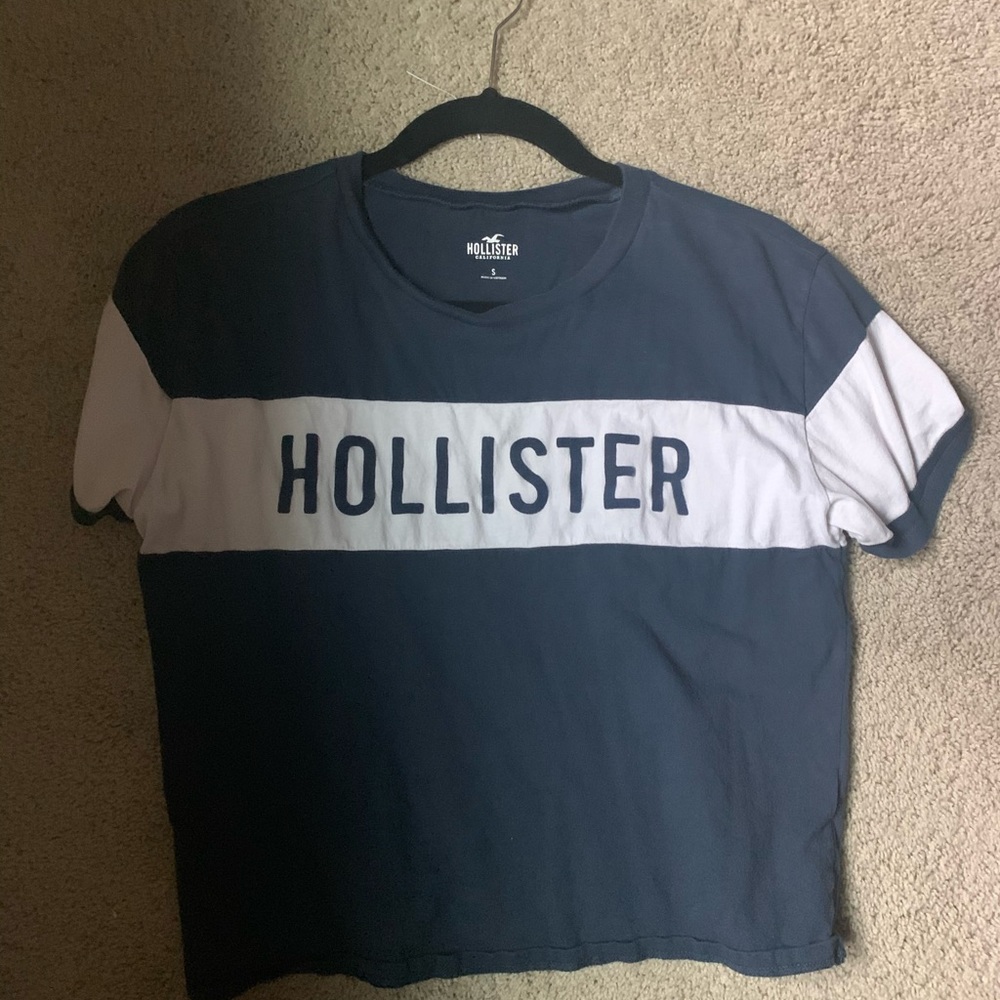 Hollister Crop Tee